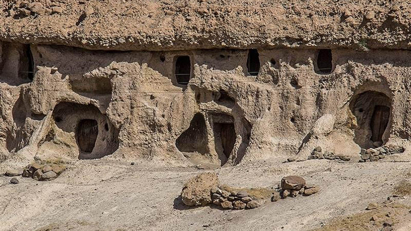 روستای میمند کرمان؛ راهنمای سفر به دهکده صخره‌ای ایران