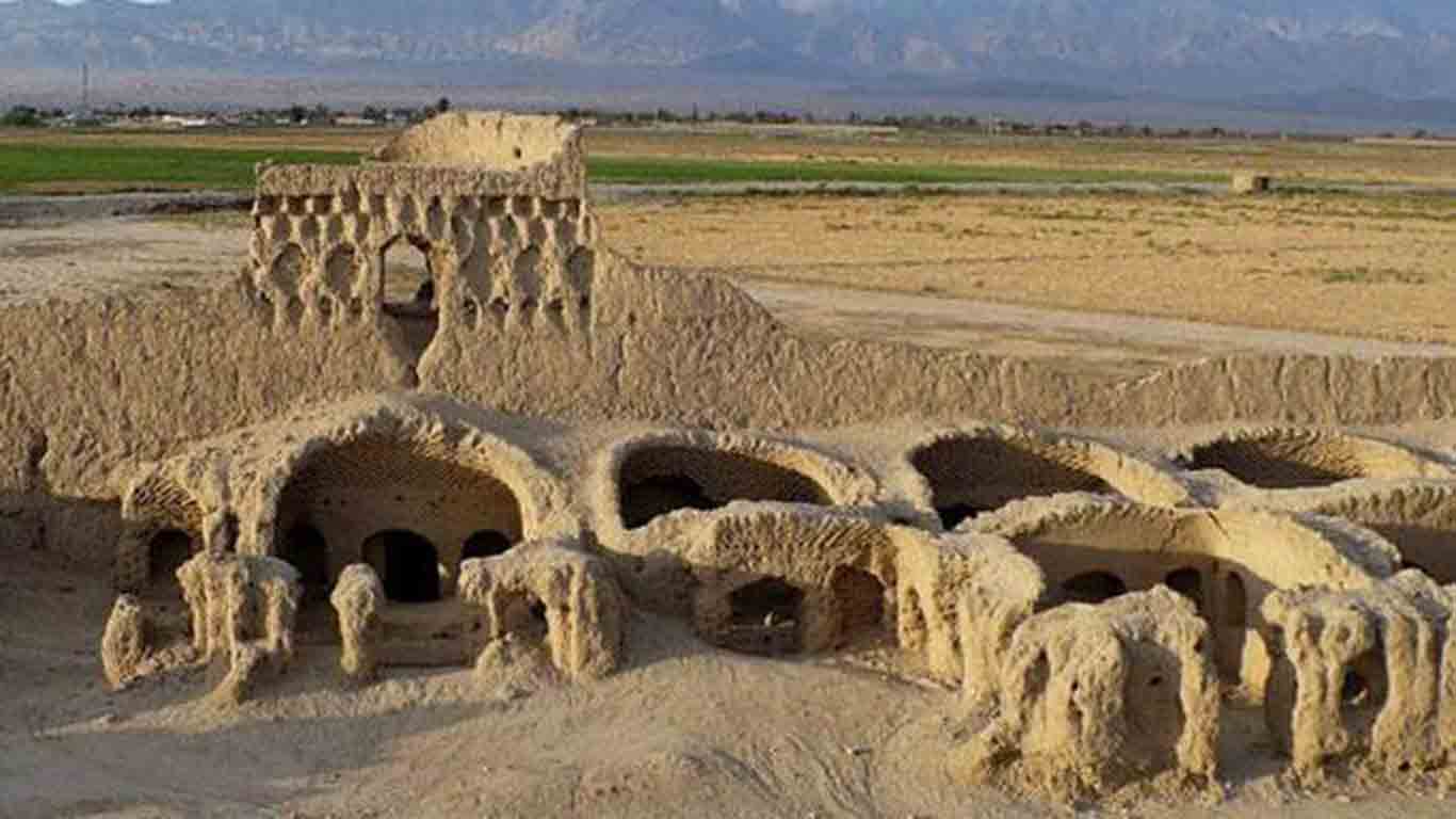 کاوش باستان‌شناسی و یافته‌های محوطه تپه حصار دامغان