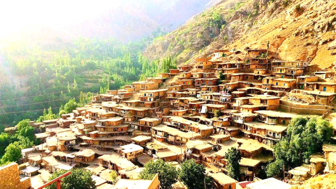 نمایی از روستای پلکانی مارین