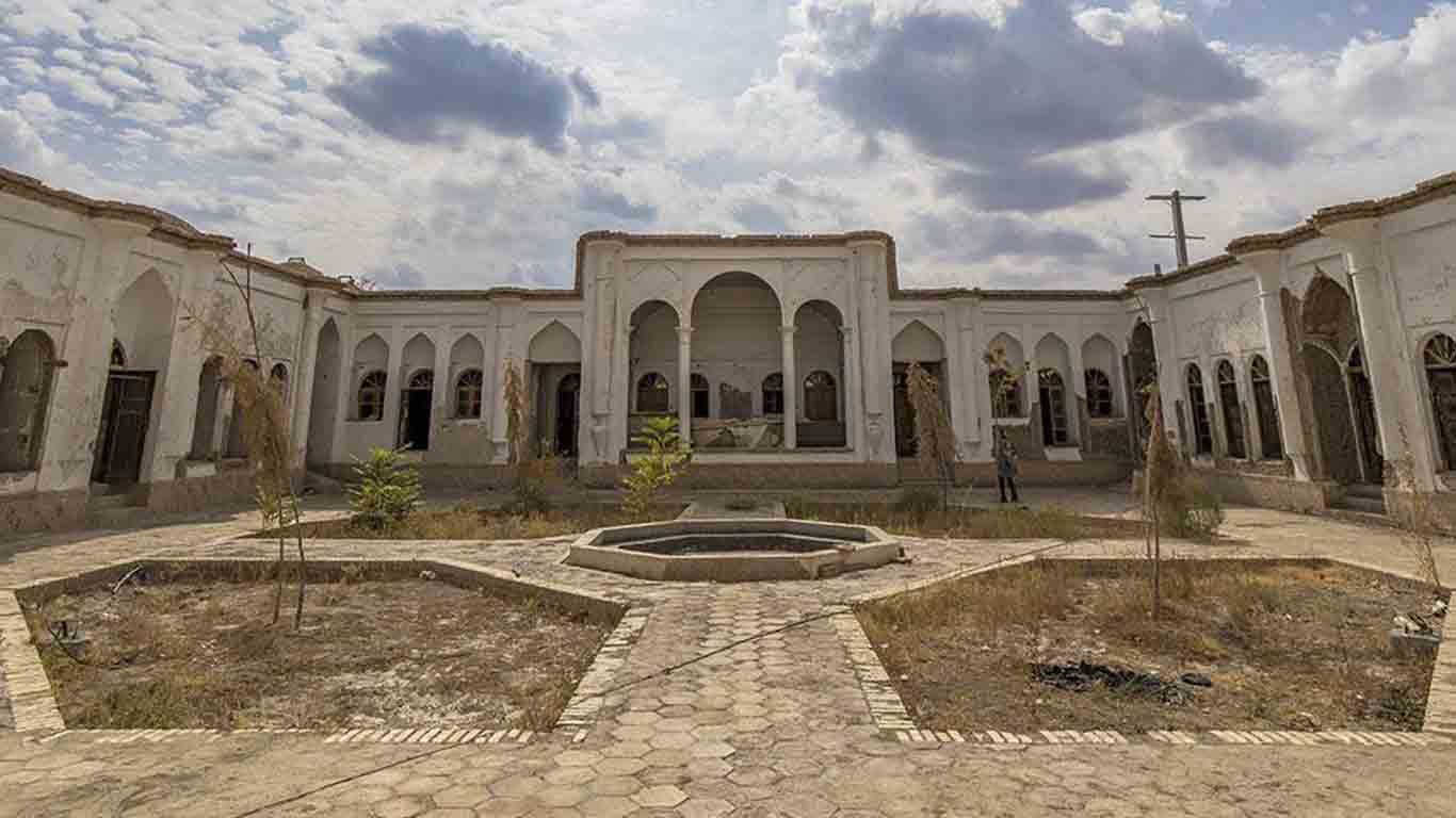نمای معماری باغ شوکت آباد بیرجند در خراسان جنوبی