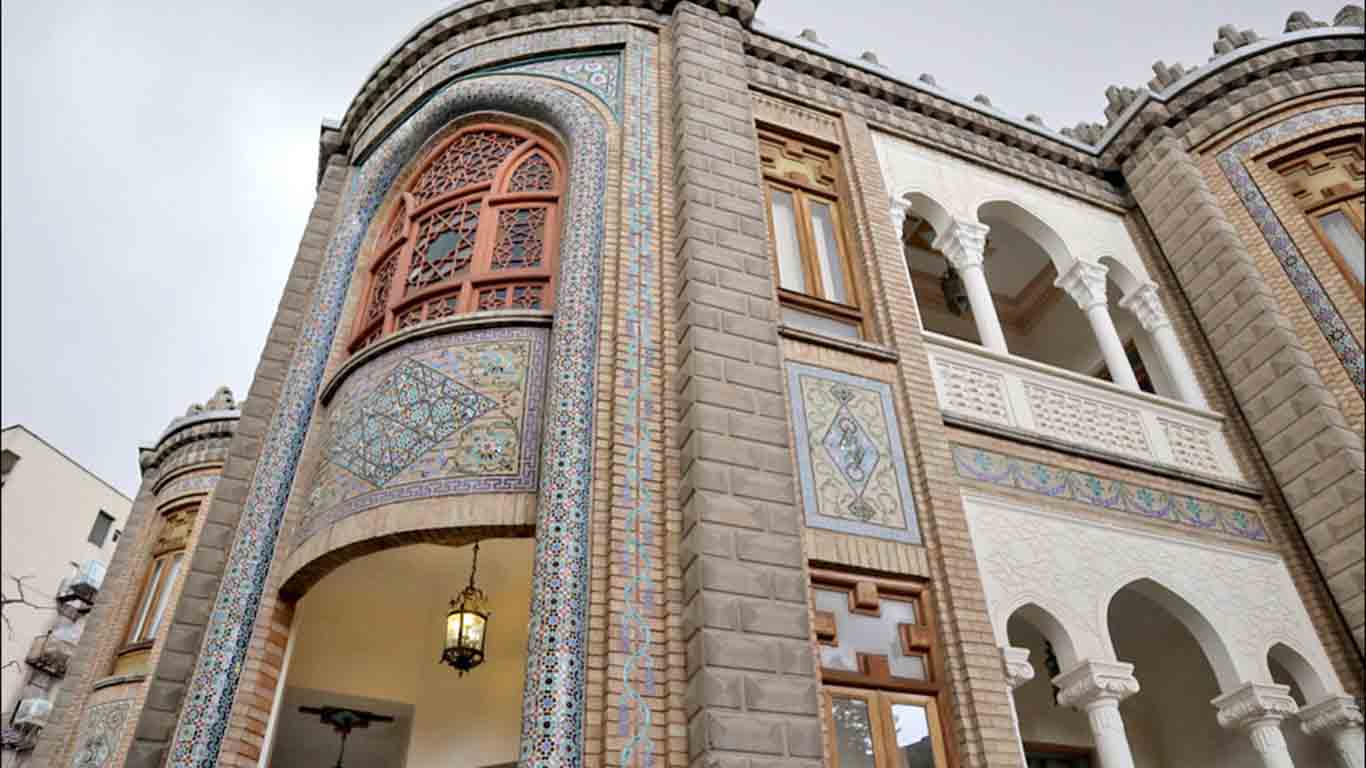 نمای بیرونی عمارت کوشک یا خانه شقاقی تهران