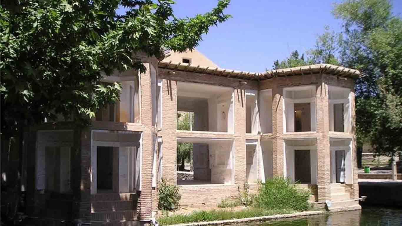 عمارت آغامحمدخانی چشمه علی دامغان