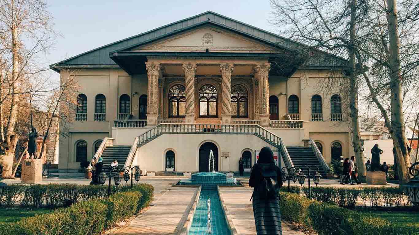 باغ فردوس تهران؛ عمارت قاجاری و خانه ماندگار سینمای ایران