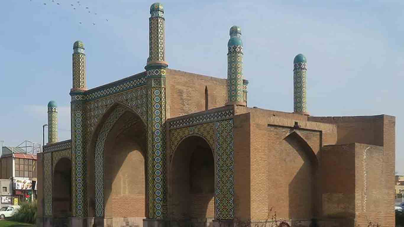 نمای داخلی دروازه تهران قزوین و طاق ورودی