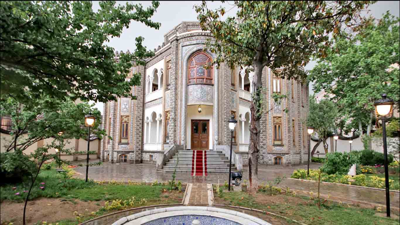 نمای معماری و تزئینات عمارت کوشک تهران