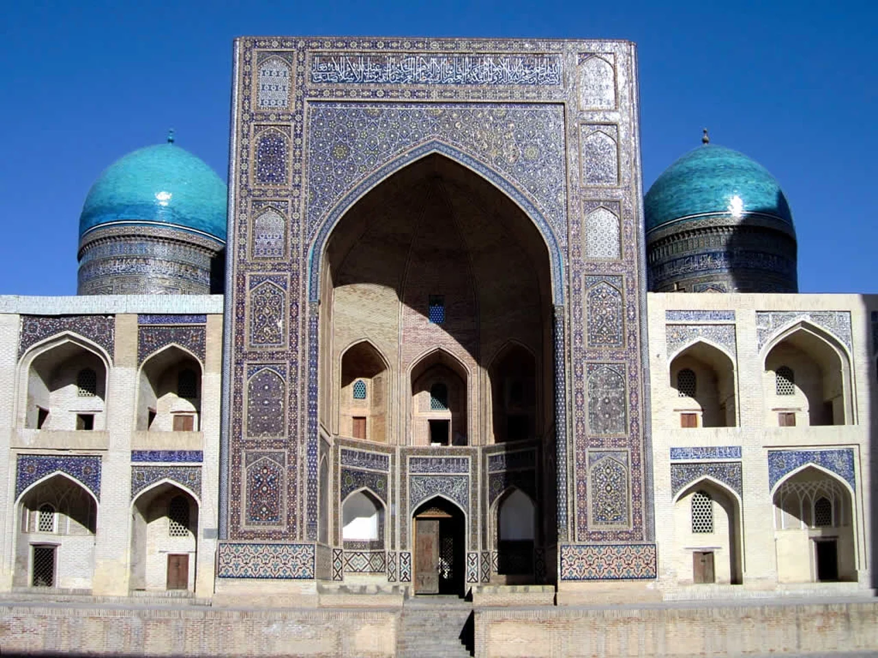 مدرسه میرعرب بخارا؛ شاهکار معماری و مرکز دیرینه آموزش اسلامی در جاده ابریشم