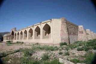 کاروانسرای شاه عباسی آوج؛ منزلگاه صفوی در راه قزوین–همدان