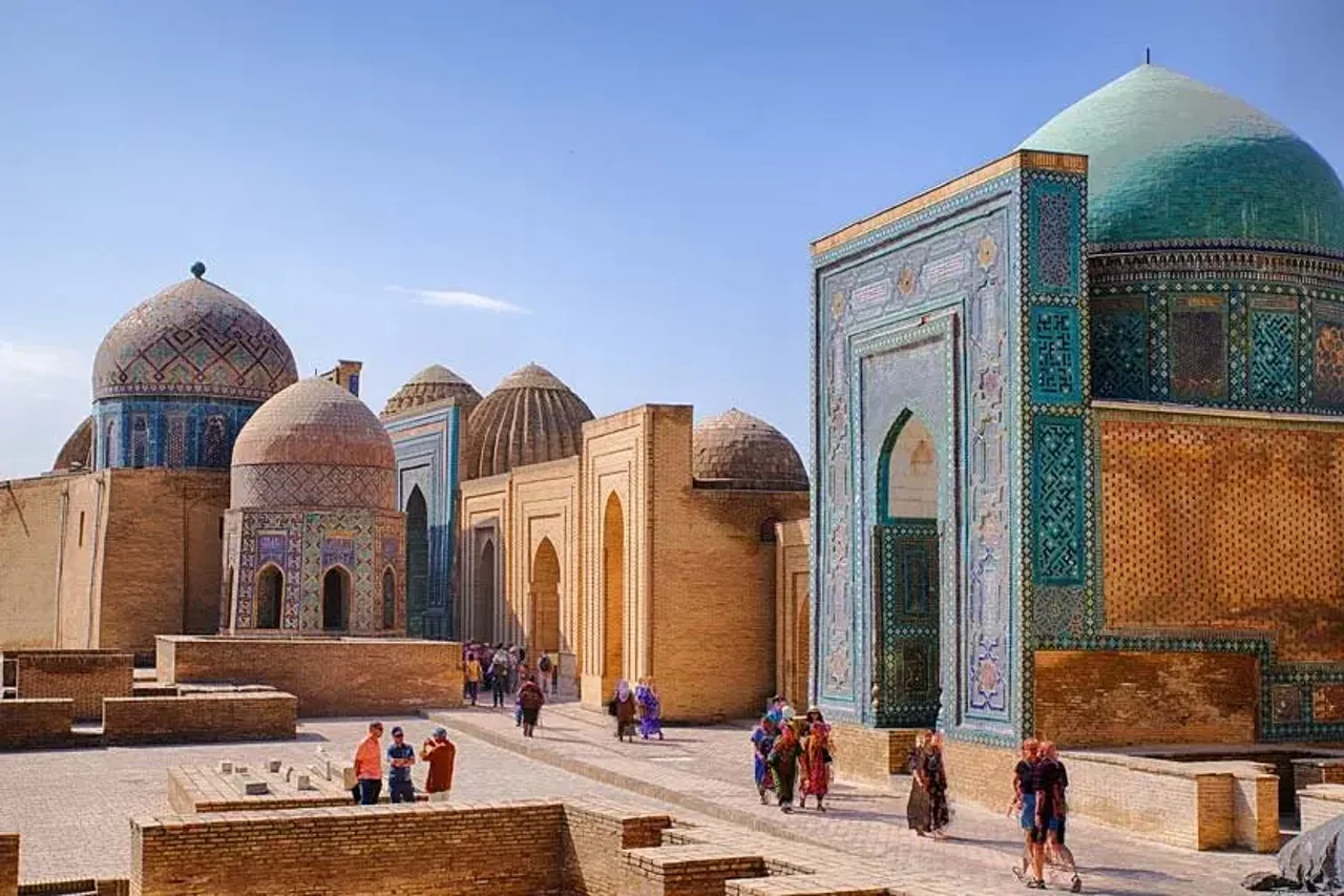 آرامگاه شاهزنده سمرقند؛ راهنمای کامل بازدید از شهر مردگان و زندهگان