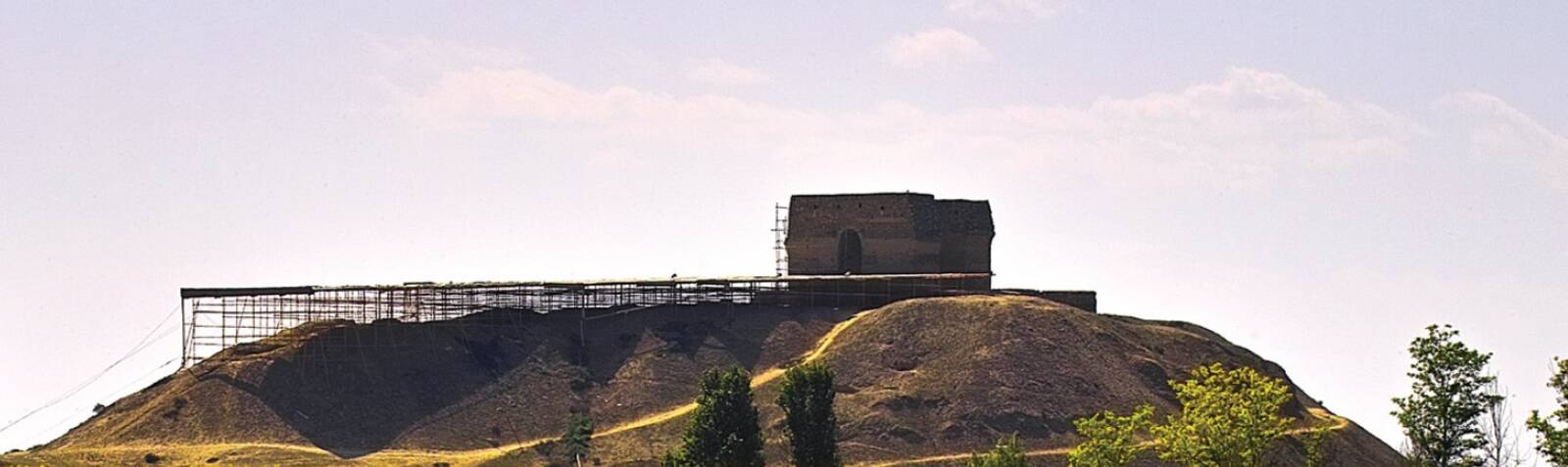 آتشکده بهرام (تپه میل ری)