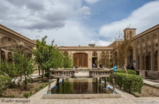 خانه لاریها یزد؛ شاهکار معماری خانههای تاریخی قاجار