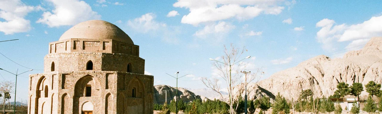 گنبد جبلیه کرمان؛ رازآلودترین بنای سنگی شهر