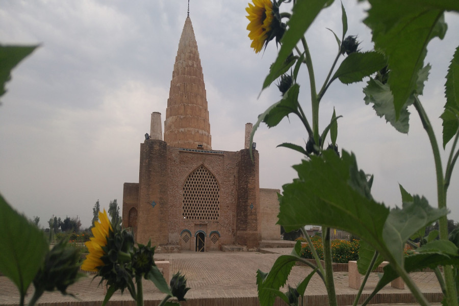 آرامگاه یعقوب لیث صفاری: نگین تاریخی شهر دزفول