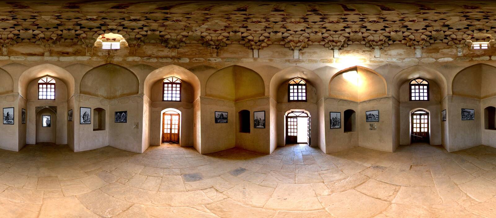 مقبره ملا حسن کاشی: گنبدی فیروزه‌ای در دل تاریخ