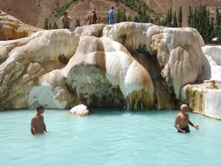 گرمچشمه تاجیکستان؛ راهنمای چشمه آب گرم پامیر