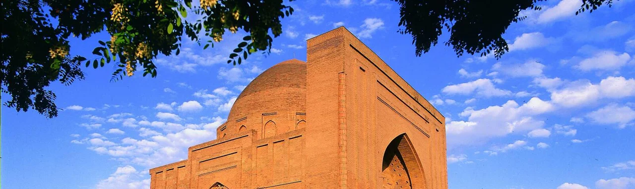 گنبد هارونیه توس؛ راز بنایی کهن در کنار آرامگاه فردوسی