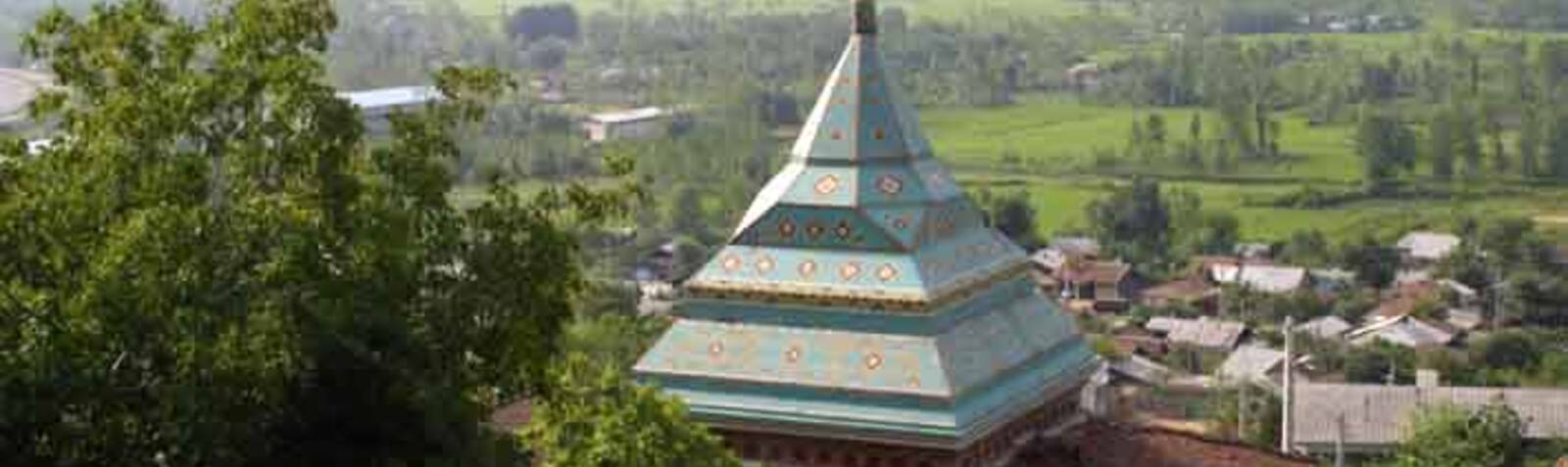 مقبره شیخ زاهد گیلانی