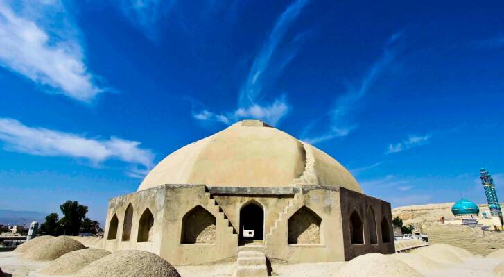 بازار قیصریه لار: یادگاری ارزشمند از معماری ایرانی