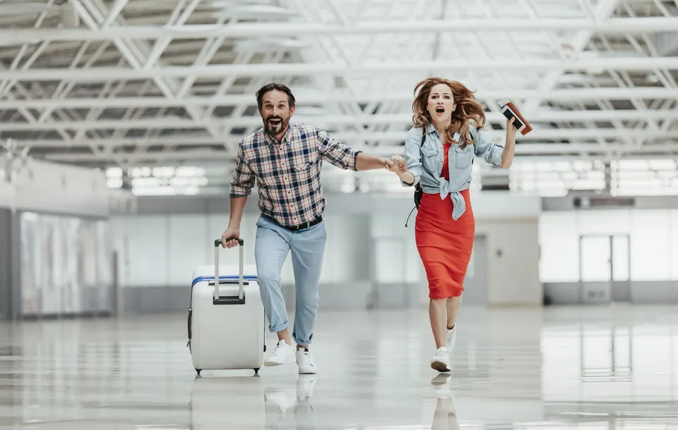 مدرسه سفر شش: برای دریافت بهترین قیمت، پروازها را از ماه‌ها قبل رزرو کنید.