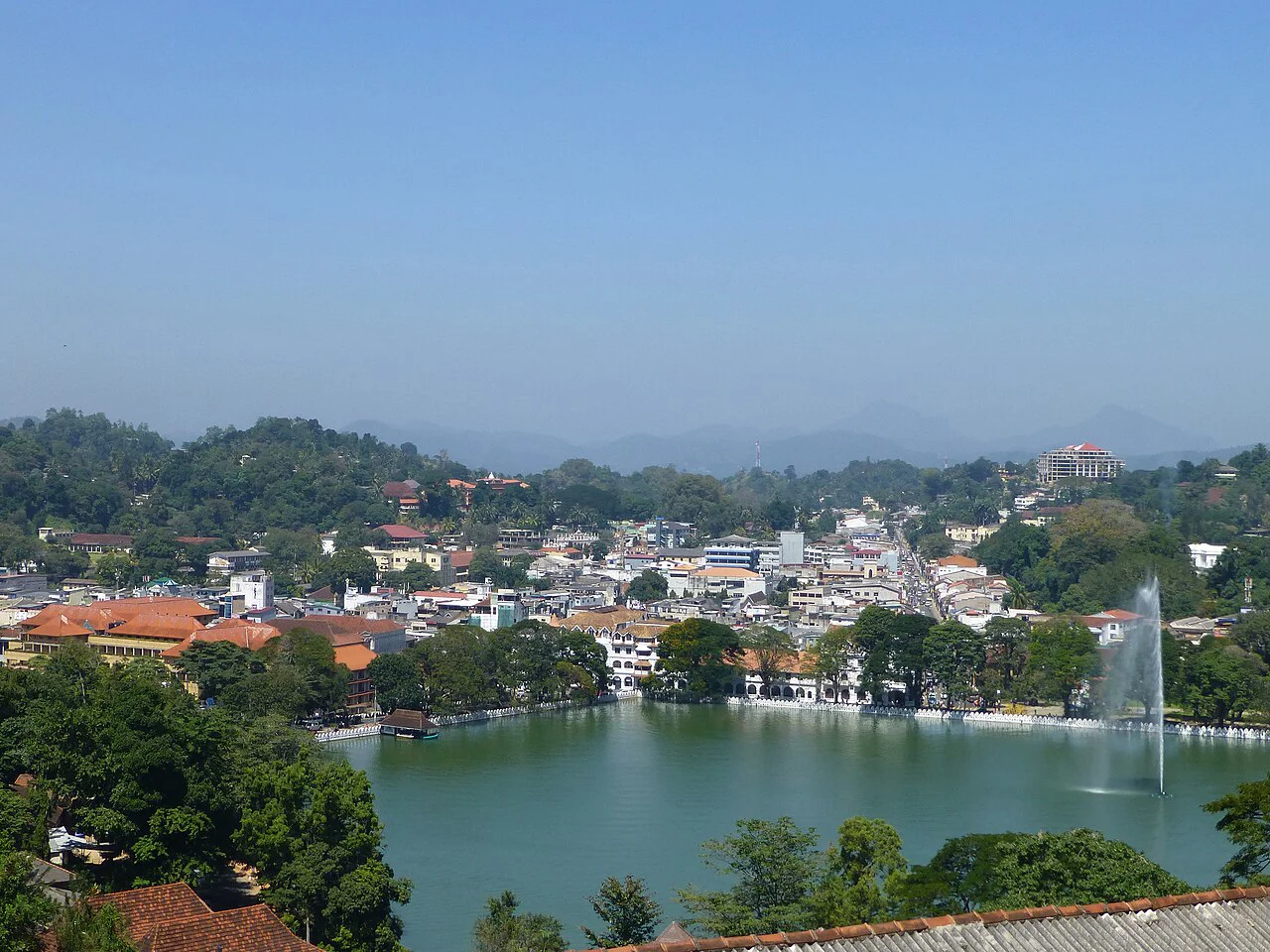 دریاچه کندی (Kandy Lake)