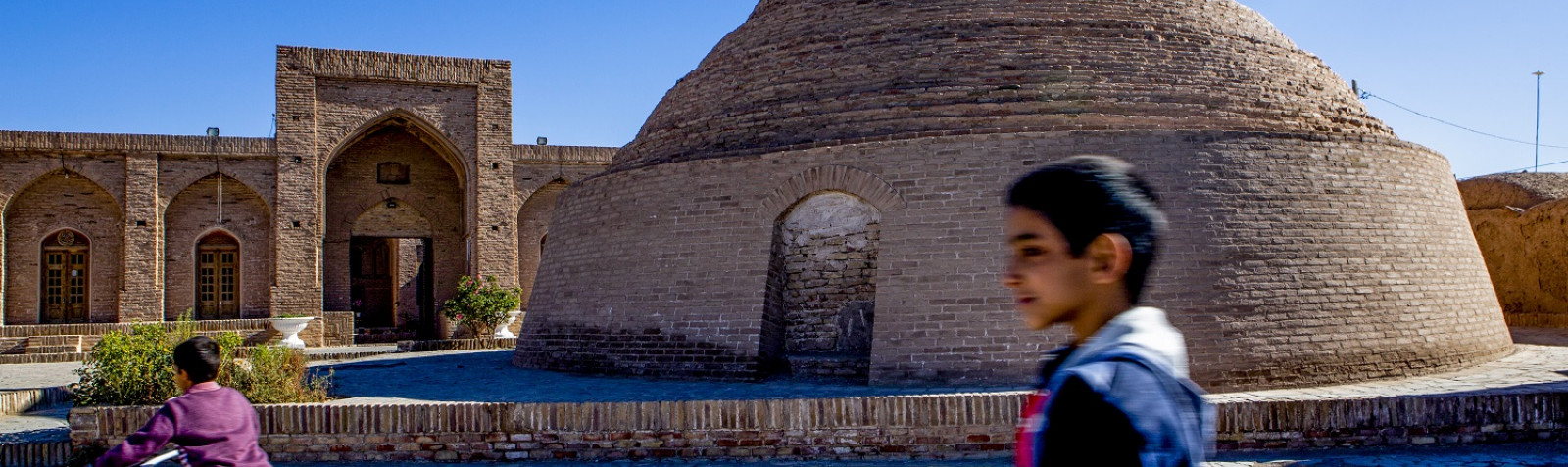 کاروانسرا و آب انبار سرایان: گنجینه‌ای از تاریخ در دل کویر