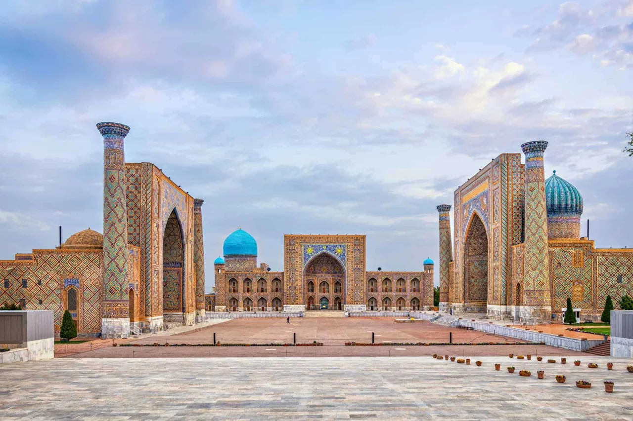 میدان ریگستان سمرقند؛ سه مدرسه تاریخی در قلب شهر