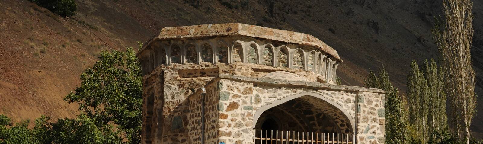 برج آرامگاهی میدانک