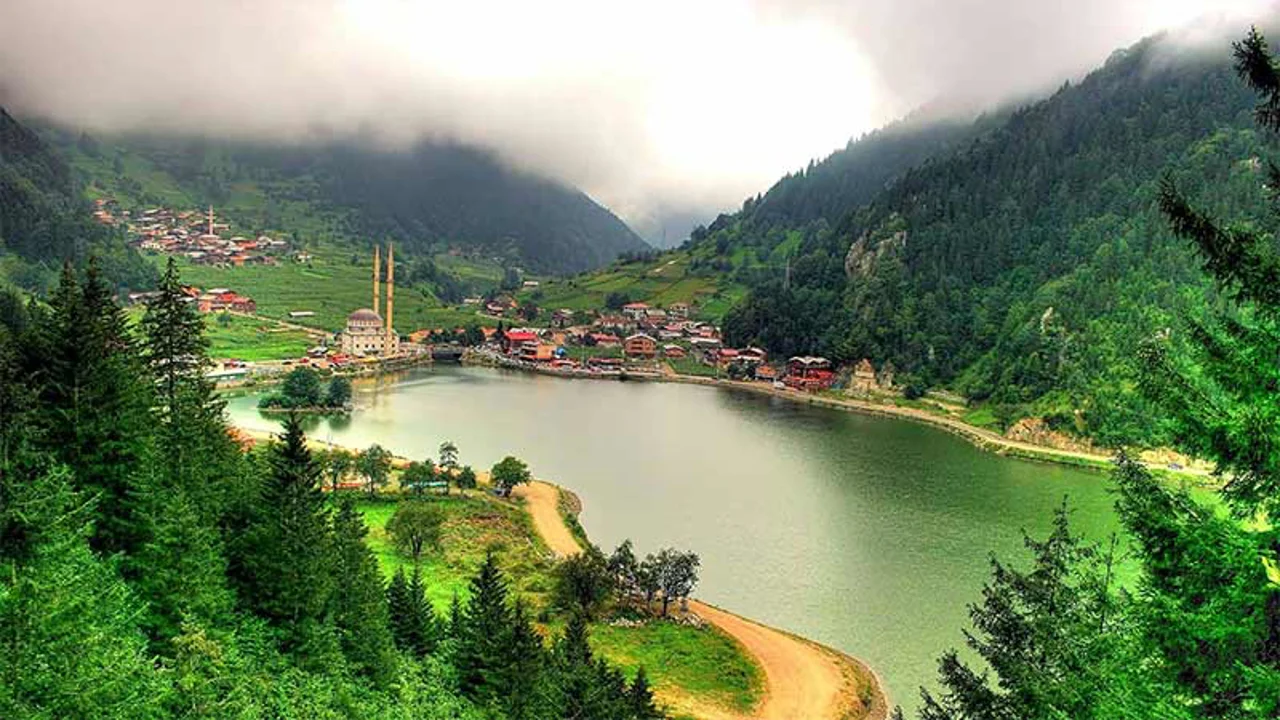 سفر خانوادگی و گروهی به ترابزون ترکیه