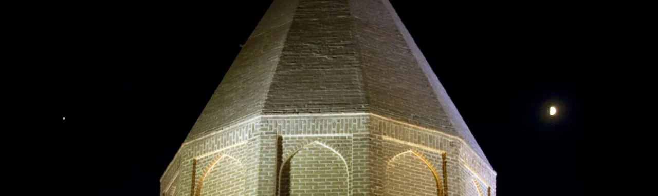 برج قربان همدان؛ یادگار معماری قرون میانی در بافت تاریخی شهر