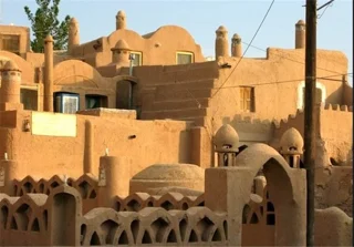 ارگ بیاضه؛ قلعه تاریخی خور و بیابانک در دل کویر