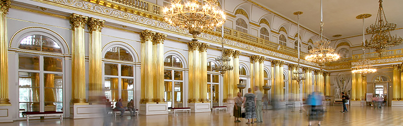 کاخ منشیکوف (THE MENESHIKOV PALACE)