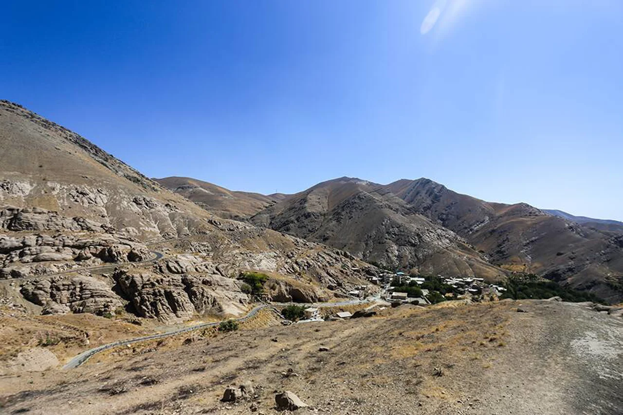 روستاهای وردیج و واریش تهران؛ سفر به دامنه ارواح سنگی و ییلاقهای پنهان پایتخت