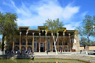 مسجد بالاحوض بخارا؛ شاهکار معماری چوبی در برابر ارگ بخارا